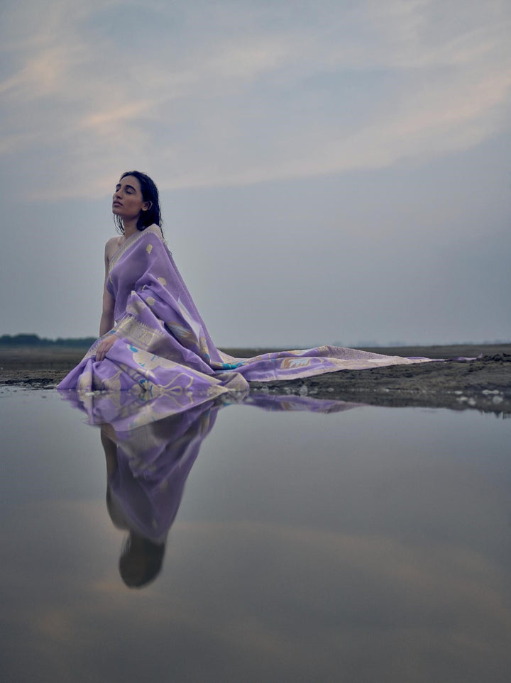 Soft Lavender Pure Linen Silk Saree - PAHRAVA