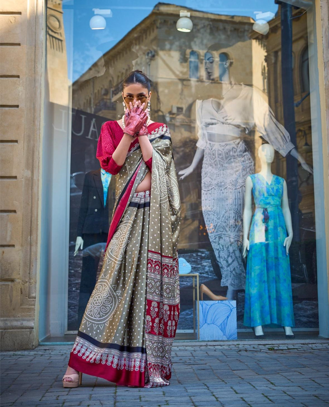 Cement Grey Printed Satin Crepe Saree - PAHRAVA