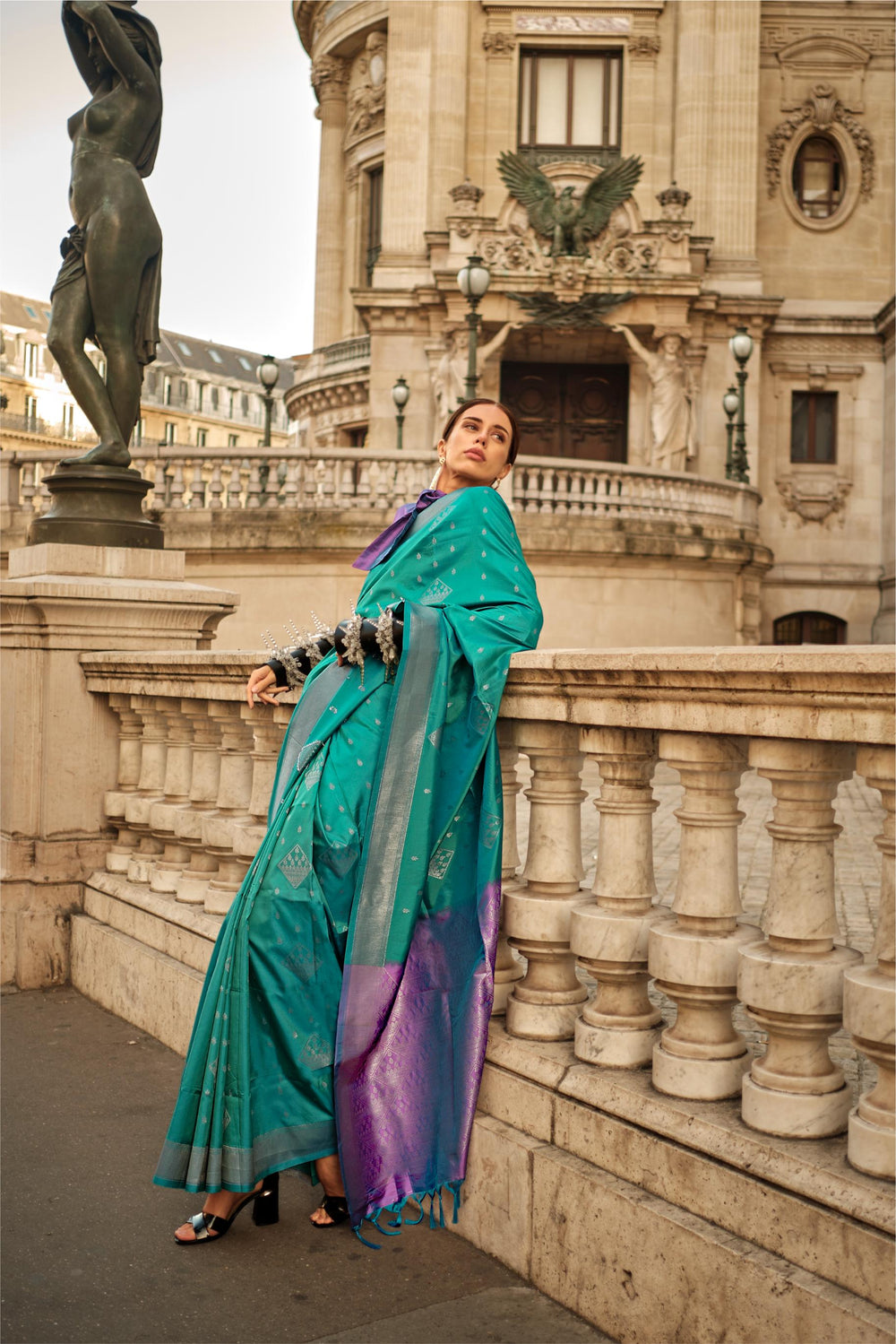 Persian Green Handloom Weaving Soft Silk Saree - PAHRAVA