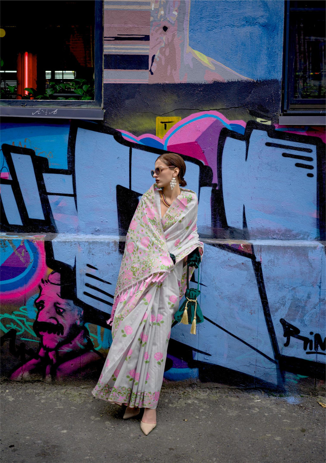 Light Grey Parsi Weaving Handwoven Textured Silk Saree - PAHRAVA