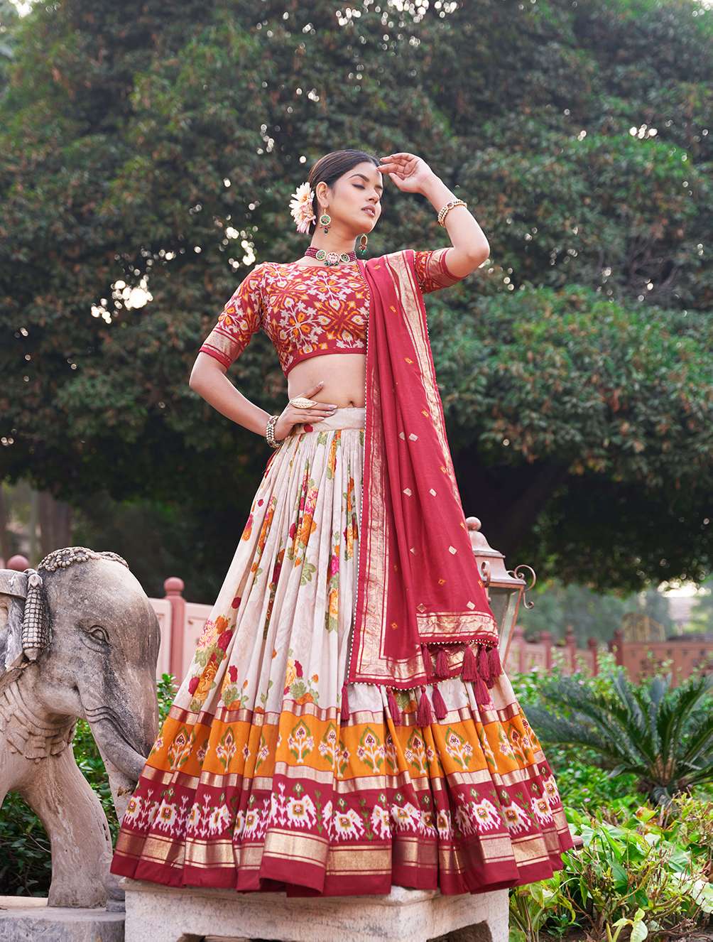 Queen Pink Floral Dola Silk Lehenga Choli - PAHRAVA