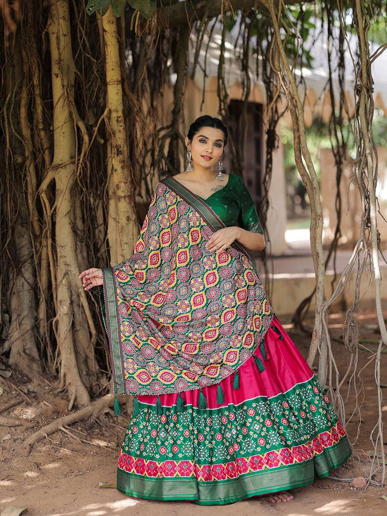 Queen Pink Traditional Dola Silk Lehenga Choli - PAHRAVA