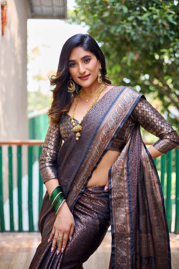 Sliver Grey Soft Kubera Dharmavaram Pattu Saree - PAHRAVA