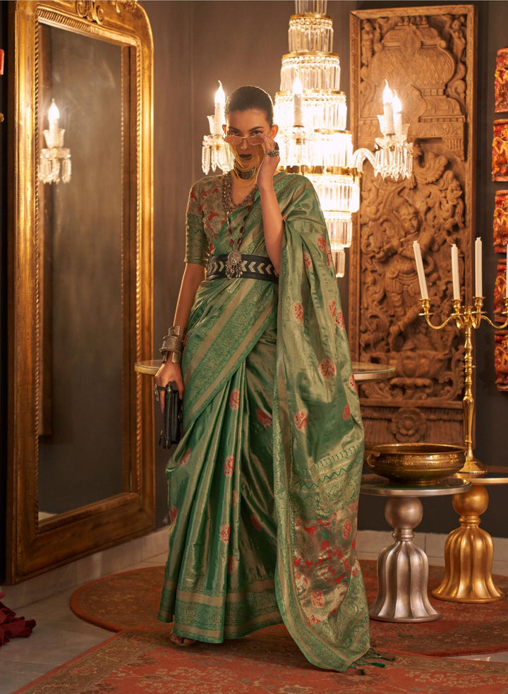 Emerald Green Zari Base Handloom Weaving Saree - PAHRAVA