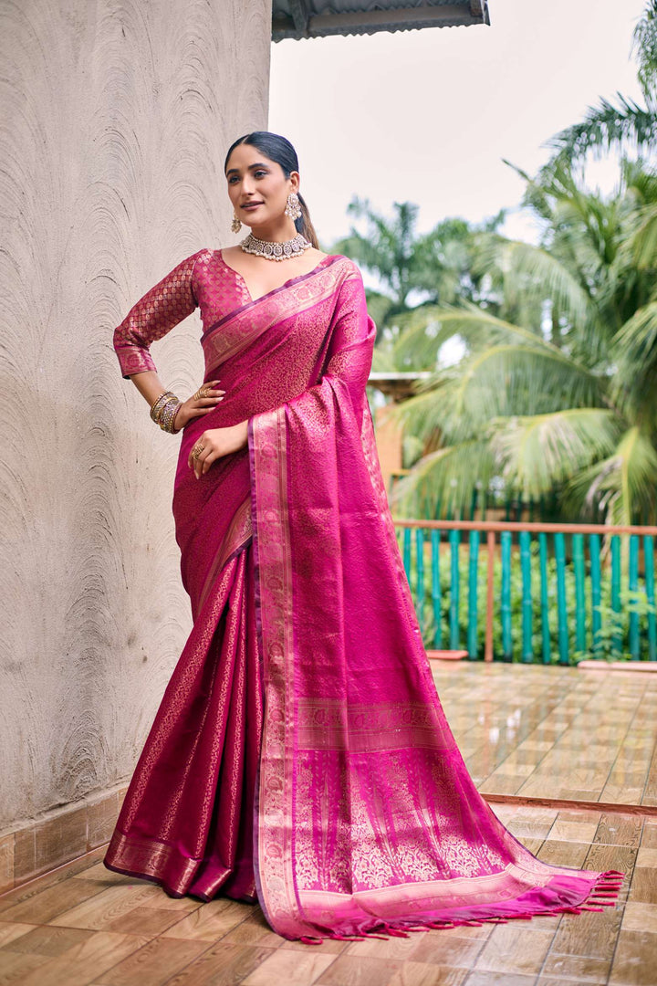 Queen Pink Soft Kubera Dharmavaram Pattu Saree - PAHRAVA