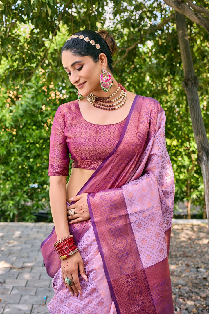 Soft Lavender Kubera Pattu Kanjivaram Silk Saree - PAHRAVA