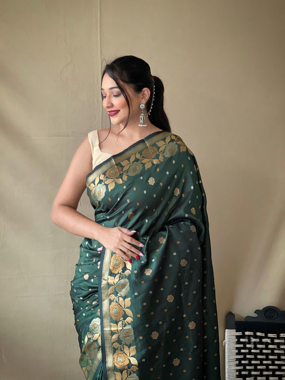 Leafy green soft silk saree with zari weaving - PAHRAVA