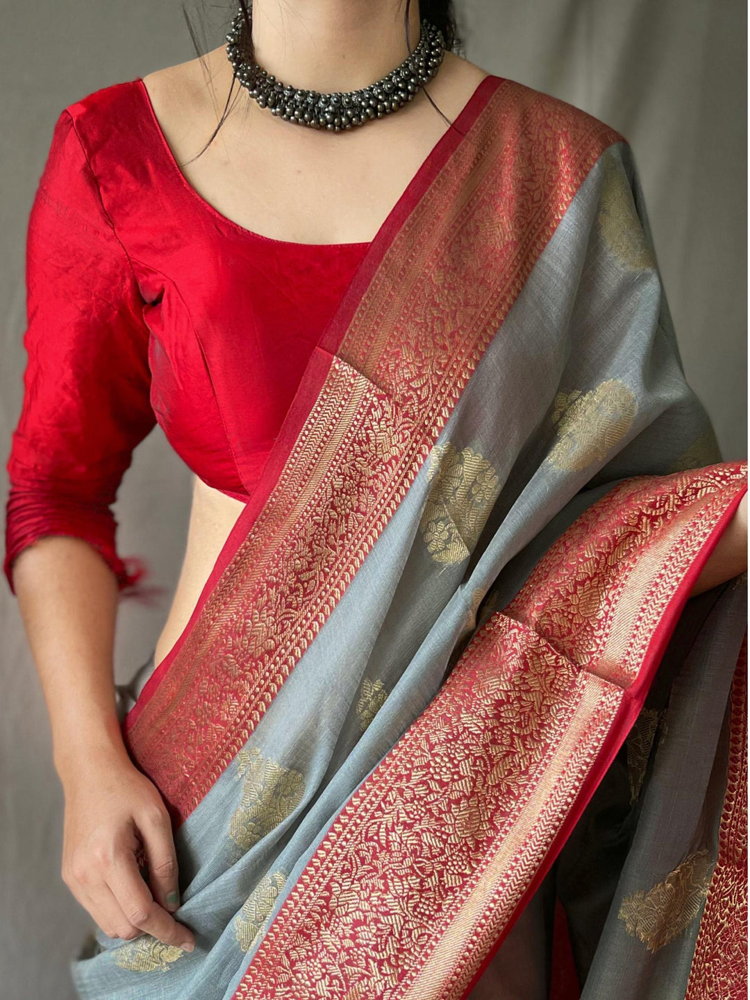 Saphire Grey Soft Linen Weaving Sarees - PAHRAVA