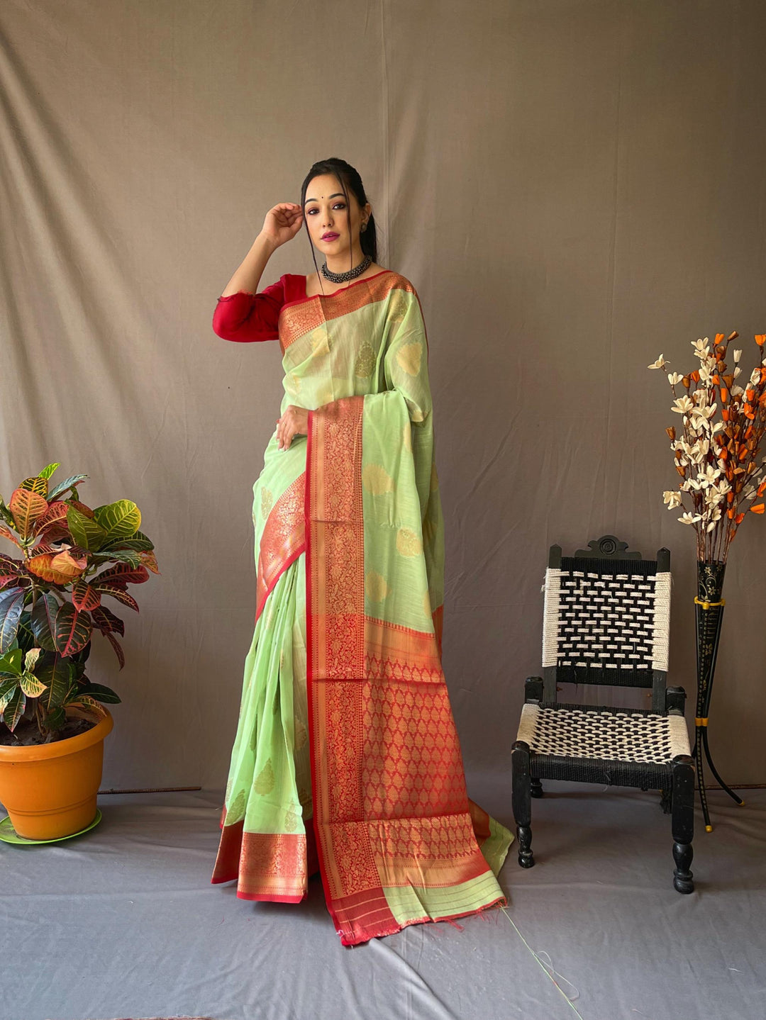 Pale Green Soft Linen Weaving Sarees - PAHRAVA