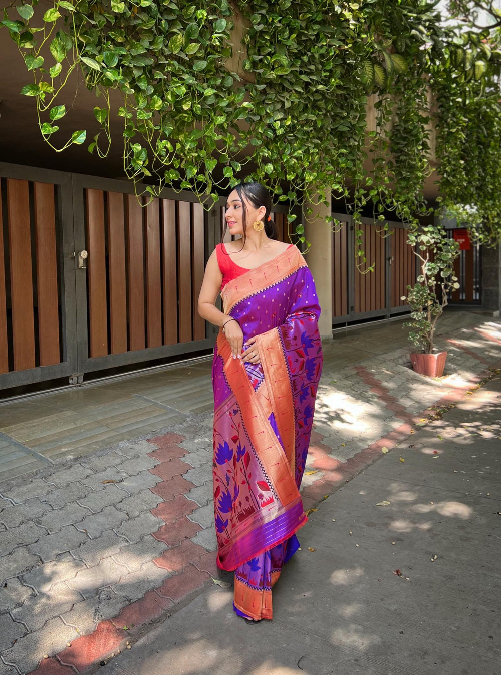 True Purple Pure Banarasi Paithani Silk Saree - PAHRAVA