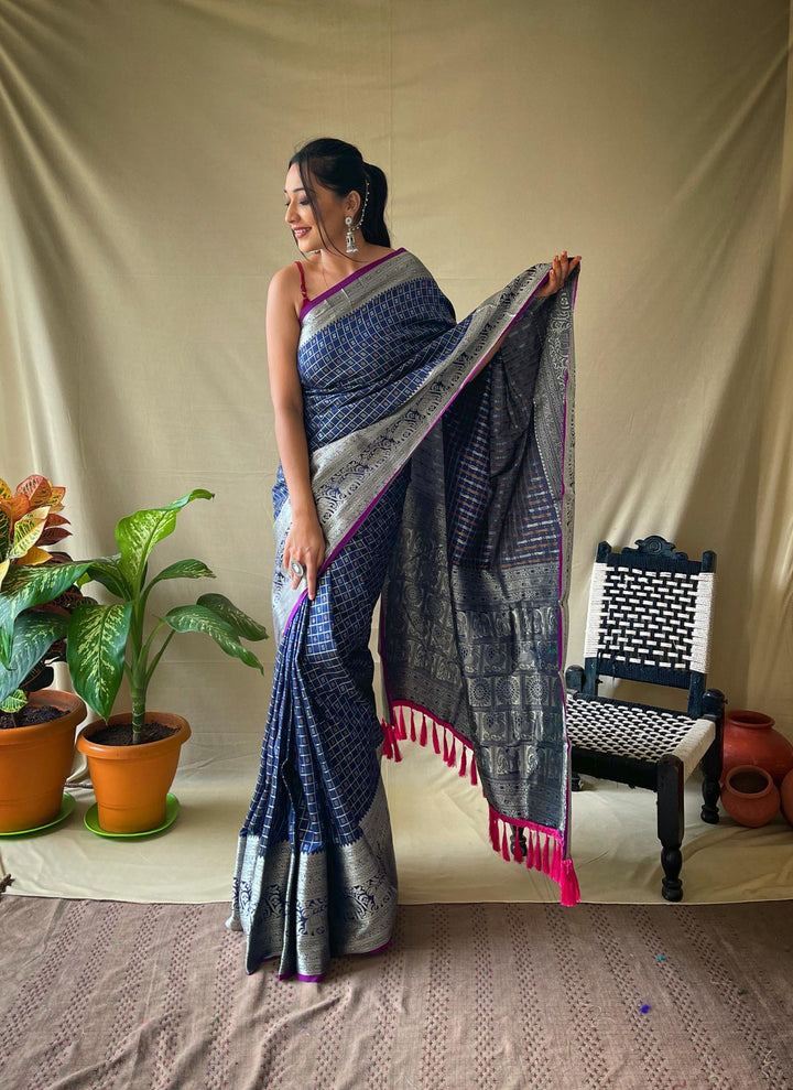 Bright Blue Khicha Checks Silk Saree - PAHRAVA