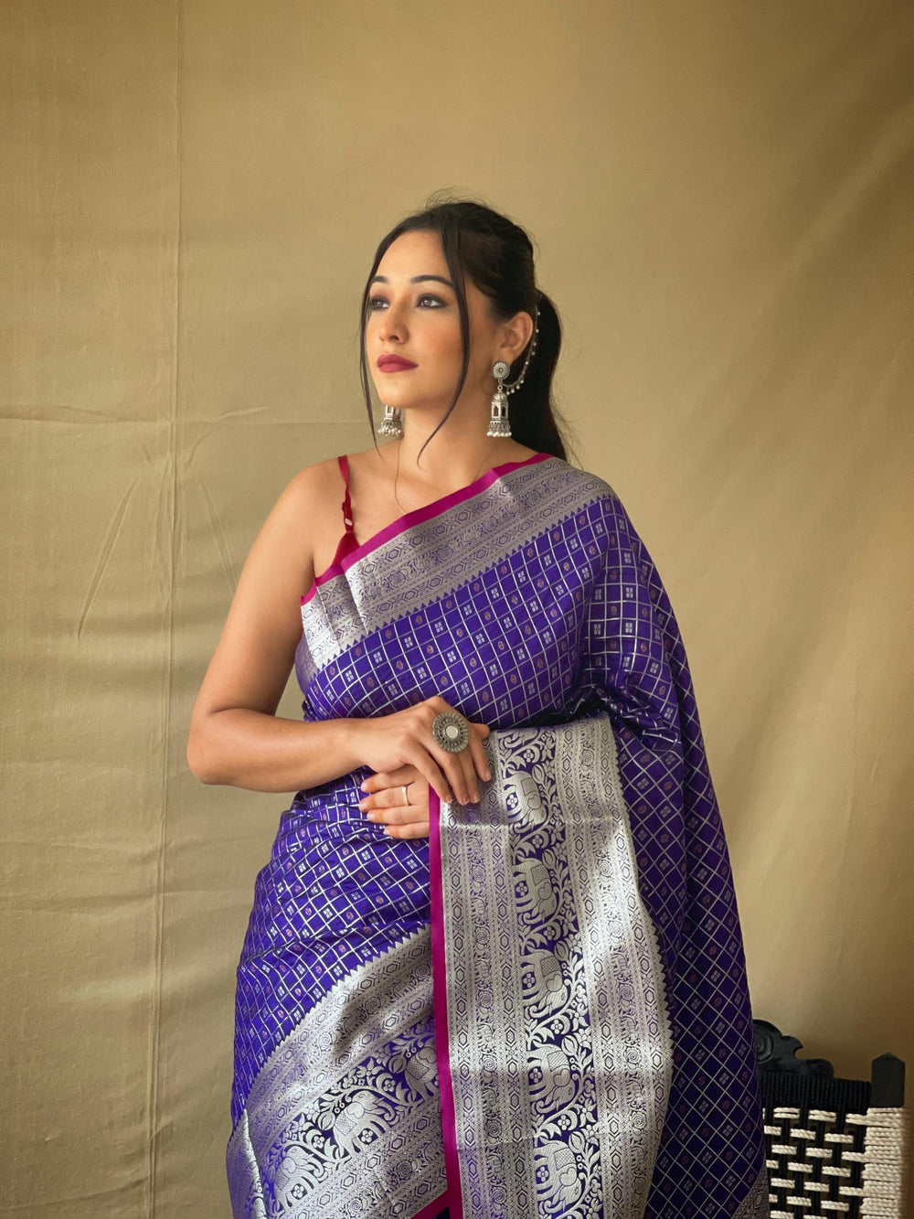 Bright Violet  Khicha Checks Silk Saree - PAHRAVA