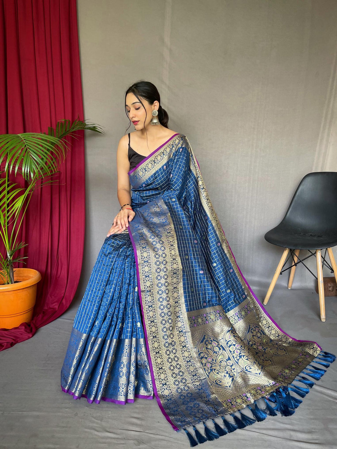 Antique Blue Kanjeevaram Handloom Silk Saree - PAHRAVA