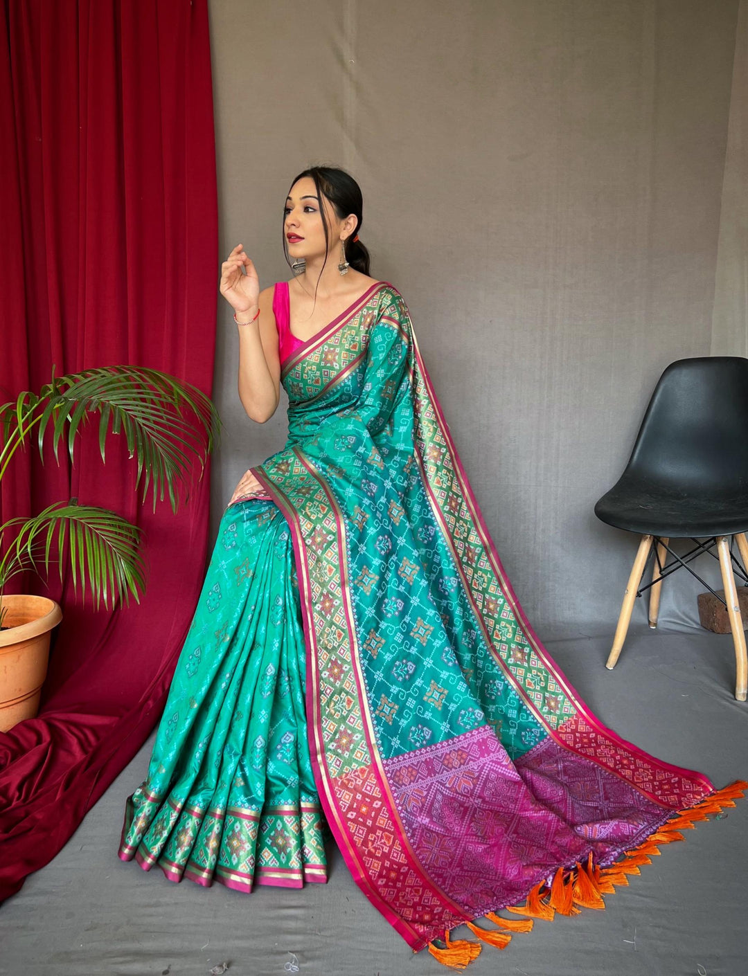 Cyan Blue Soft Rangeen Patola Silk Saree - PAHRAVA