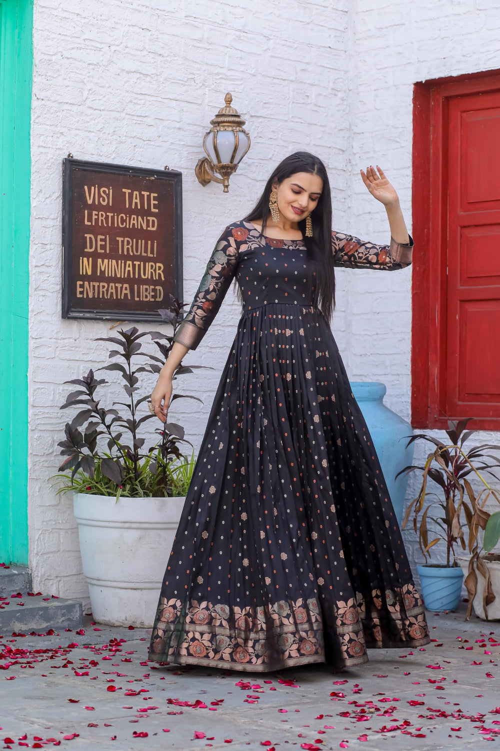 Black traditional gown with contemporary twist - PAHRAVA