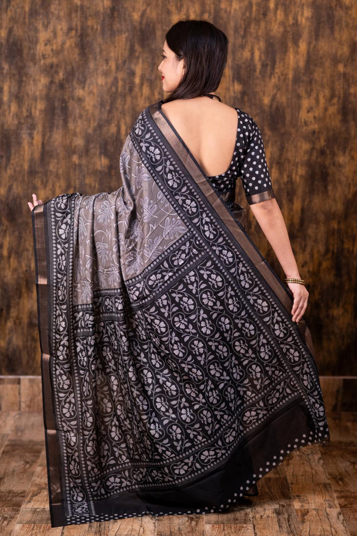 Warm Grey soft cotton crape saree with Pattu border.