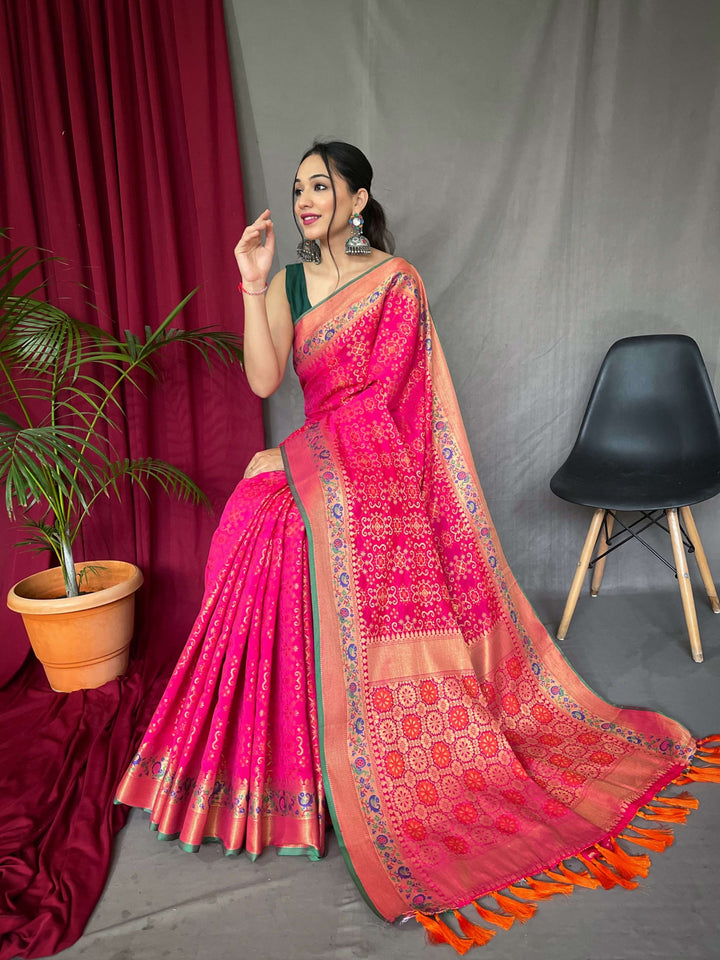 Plum Pink fusion silk saree - PAHRAVA